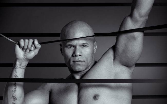 strapping geneve geneva portrait homme photographe photographer maquillage maquilleuse make up artist portrait sexy