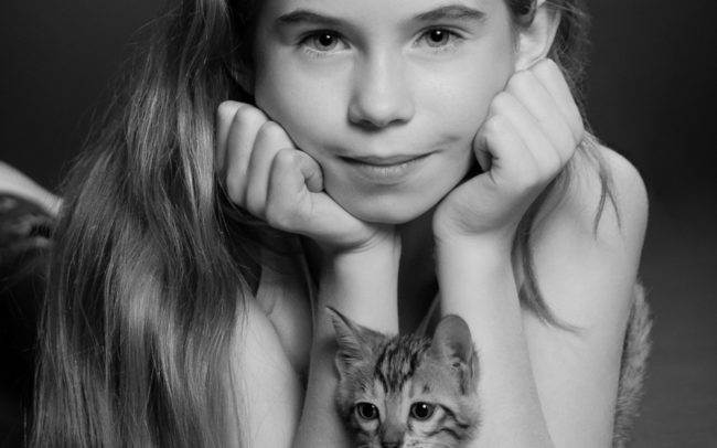 photographe petshoot petbook animaux chat chaton geneve geneva nb noir blanc enfant portrait
