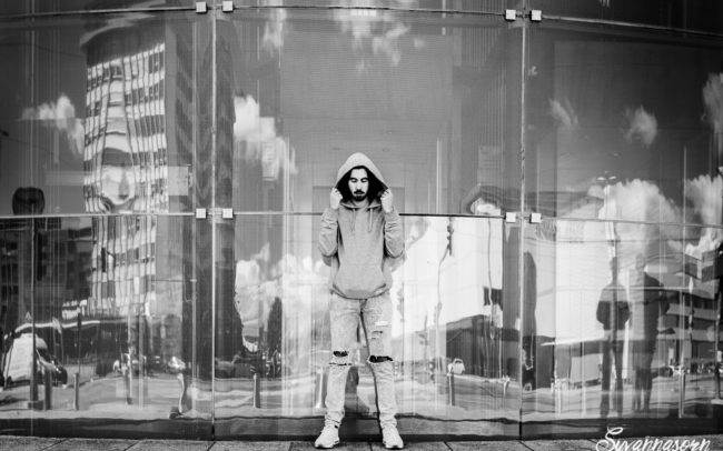 séance photo genève geneva photographe maquillage maquilleuse homme noir blanc extérieur nb