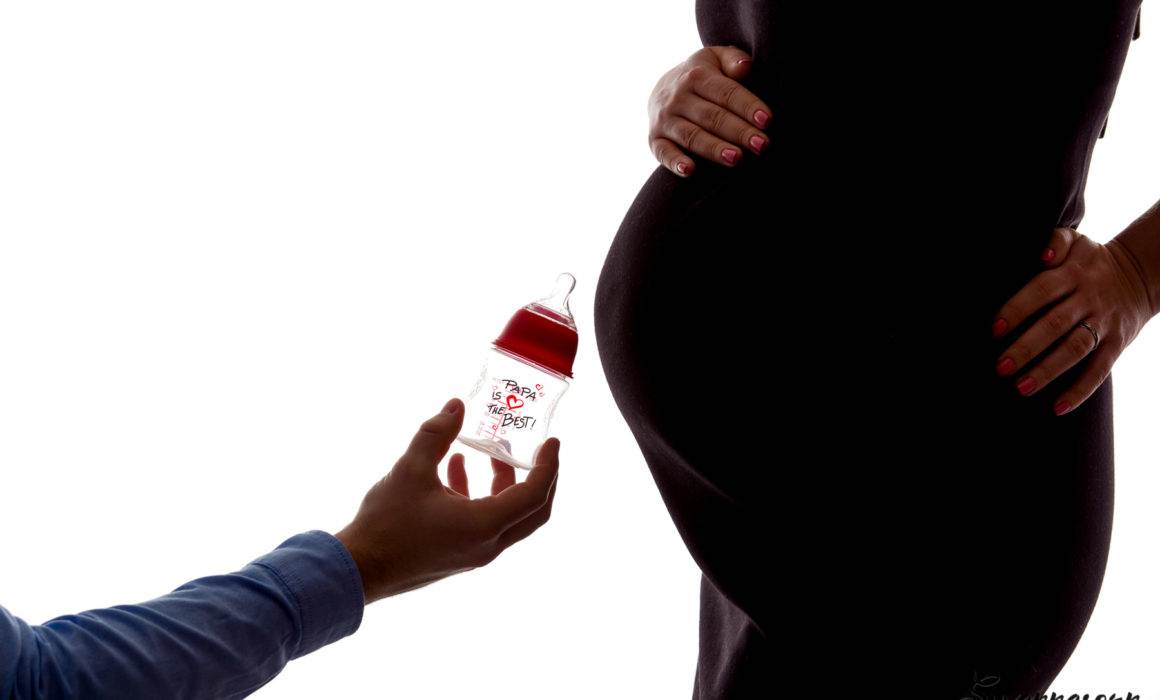 enceinte, maternité, grossesse, couple, amour, photographe, femme photographe, maquilleuse, maquillage, séance photo, shooting en studio, bébé, enfant, famille, portrait de famille, femme, mode, fashion, genève, carouge, ventre