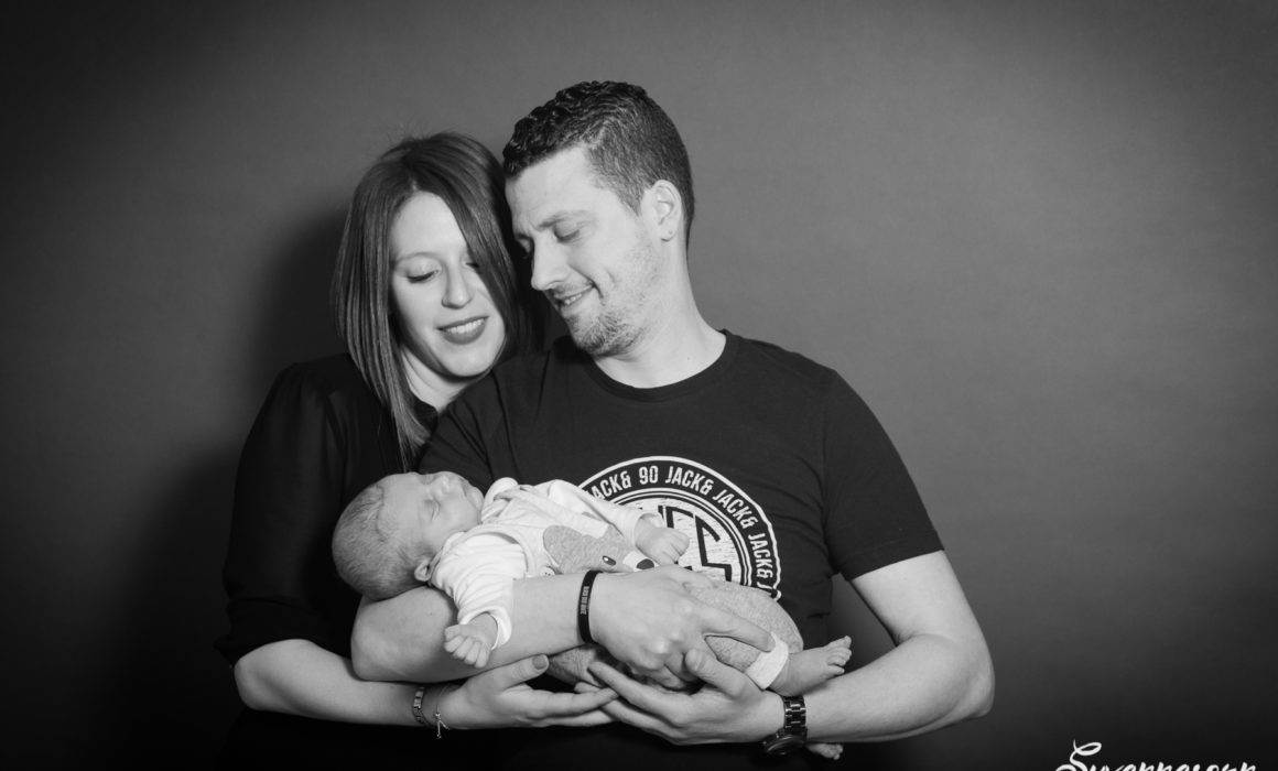 photographe genève famille enfant fille garçon séance photo shooting bébé baby book nourrisson